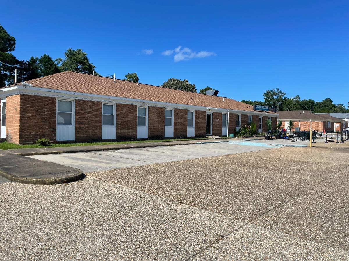 3712 S Plaza Trl, Virginia Beach, VA for lease Primary Photo- Image 1 of 2