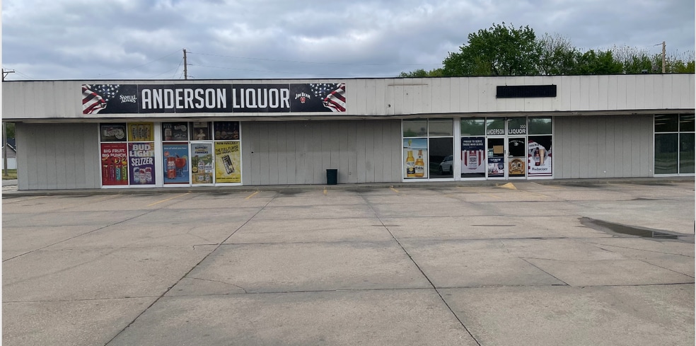 200 E 12th St, Newton, KS for sale - Building Photo - Image 3 of 3