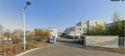 Flex in Nanterre for lease Building Photo- Image 1 of 4
