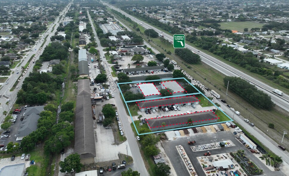 1726-1738 SW Biltmore St, Port Saint Lucie, FL à louer - Photo du bâtiment - Image 3 de 16