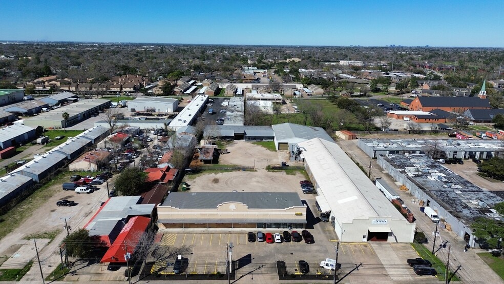 4914-4918 W 34th St, Houston, TX for lease - Aerial - Image 1 of 9