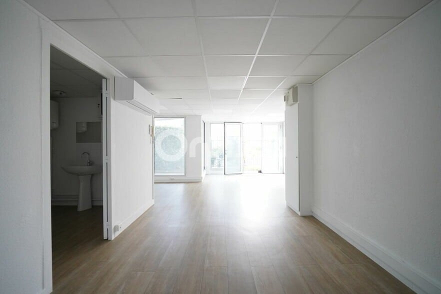 19 Rue Auguste Payant, Lyon for lease - Interior Photo - Image 2 of 7
