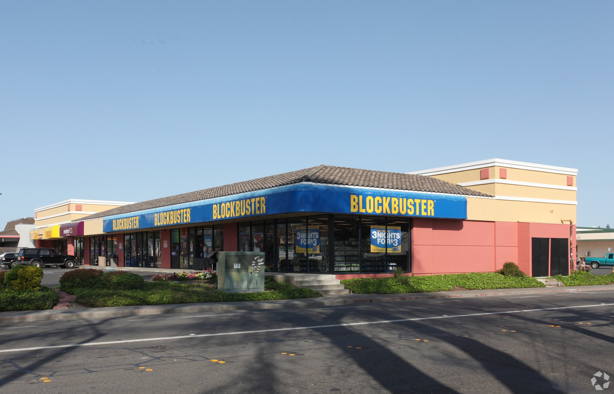 2 W Court St, Woodland, CA for lease Primary Photo- Image 1 of 14