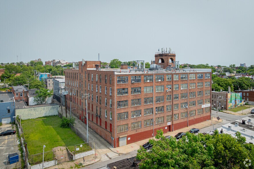 208 S Pulaski St, Baltimore, MD à louer - Aérien - Image 2 de 20