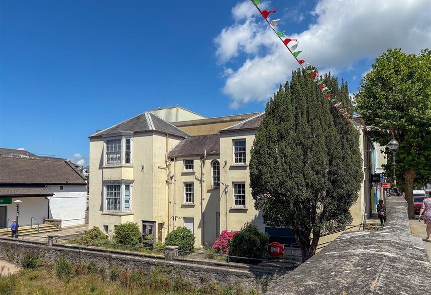 2 Picton Pl, Haverfordwest à vendre - Photo du bâtiment - Image 2 de 6