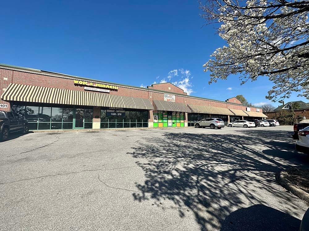 101 E Unaka Ave, Johnson City, TN for lease Primary Photo- Image 1 of 4