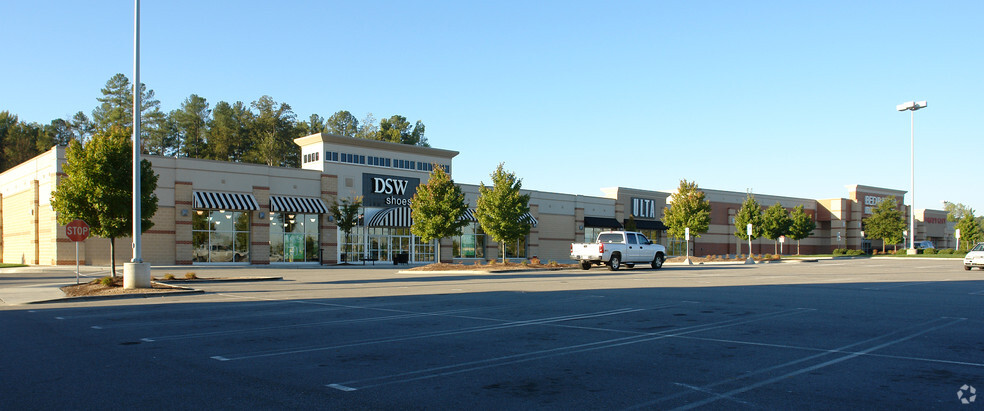 3604 Sumner Blvd, Raleigh, NC à louer - Photo du bâtiment - Image 3 de 3