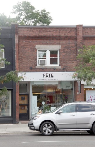 Plus de détails pour 2612-2614 Yonge St, Toronto, ON - Vente au détail à louer