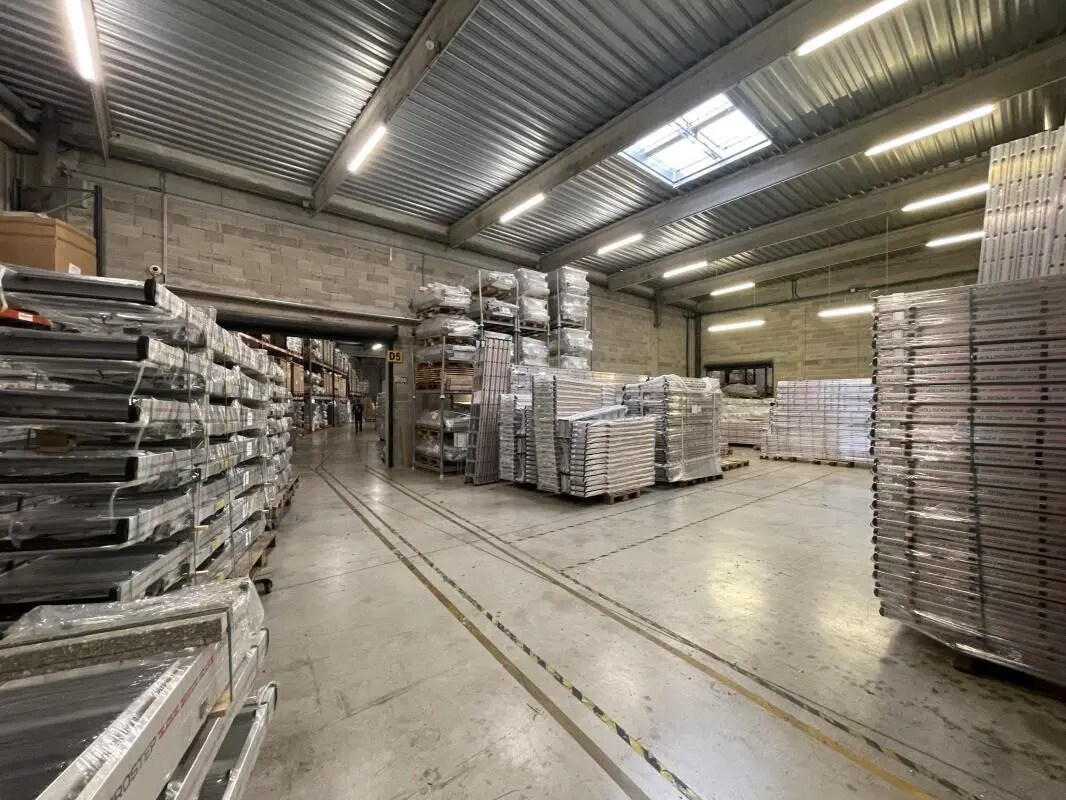 Flex in Saint-Jean-de-Védas for lease Interior Photo- Image 1 of 6