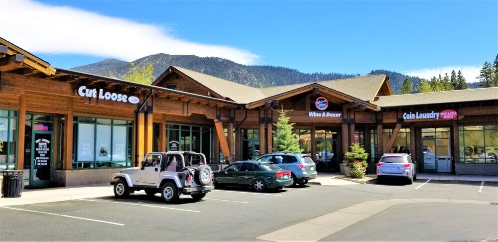 3668 Lake Tahoe Blvd, South Lake Tahoe, CA à louer Photo du bâtiment- Image 1 de 13