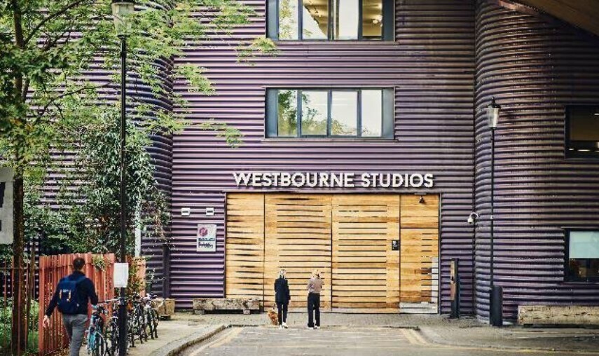 242 Acklam Rd, Londres à louer Photo du bâtiment- Image 1 de 2