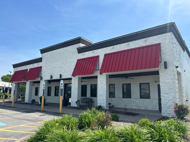 Plus de détails pour 3340 W Henrietta Rd, Henrietta, NY - Commerce de détail à louer