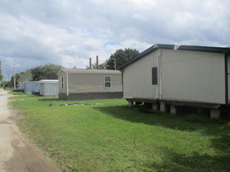 814 S Kern Ave, Okmulgee, OK for sale - Building Photo - Image 3 of 11