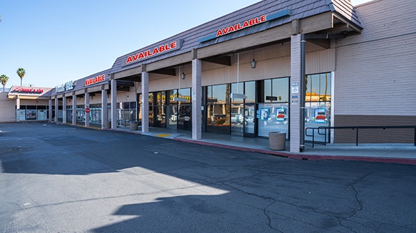 1301-1699 E Florida Ave, Hemet, CA for lease - Building Photo - Image 2 of 14