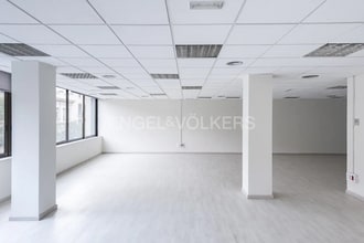 Office in Barcelona, Barcelona for lease Interior Photo- Image 2 of 8