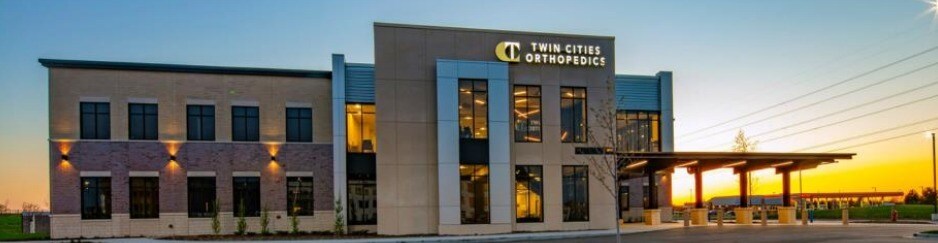 5601 96th Ave N, Brooklyn Park, MN à louer - Photo du bâtiment - Image 2 de 4