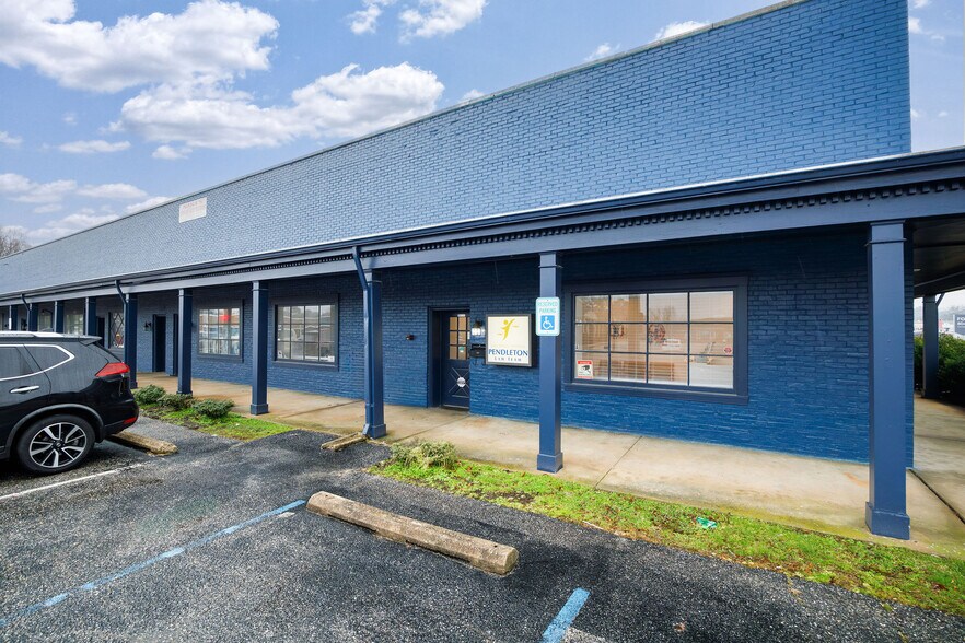 2825 S Crater Rd, Petersburg, VA à vendre - Photo du bâtiment - Image 3 de 44