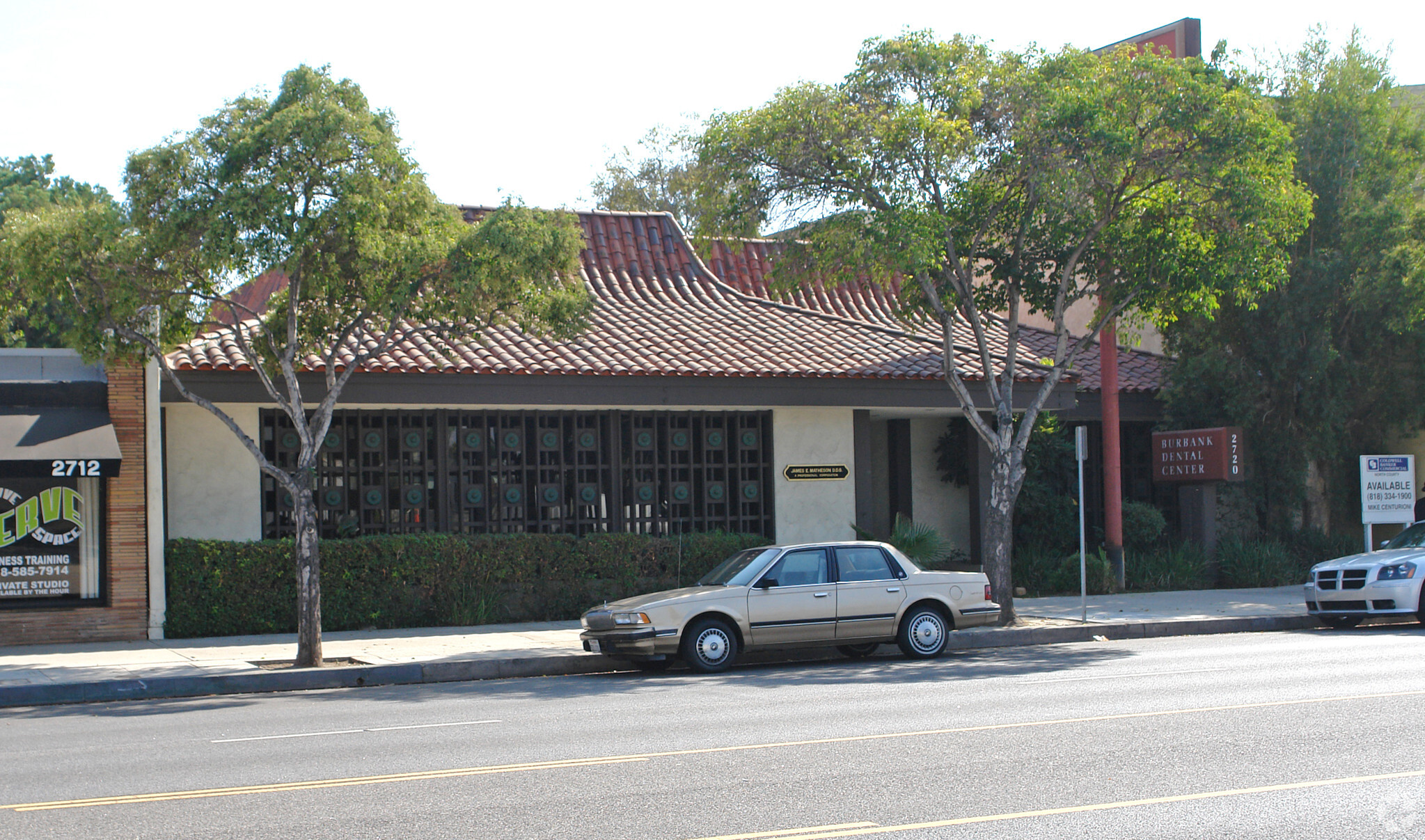 2720 W Magnolia Blvd, Burbank, CA for sale Primary Photo- Image 1 of 1