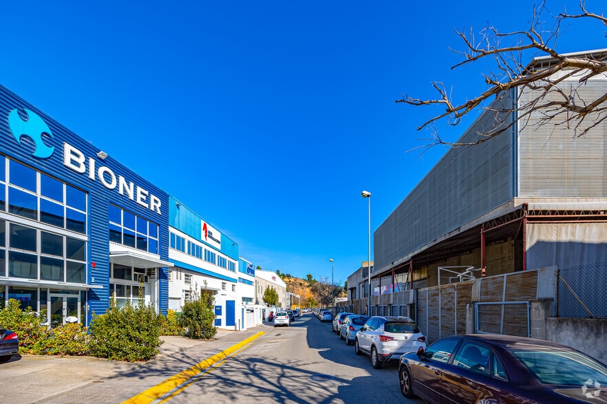 Carrer de l'Espigolera, 21, Sant Just Desvern, Barcelona for sale - Building Photo - Image 2 of 7