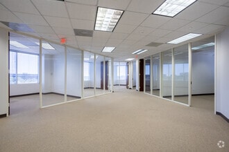 675 Bering Dr, Houston, TX à louer Photo intérieure- Image 2 de 3