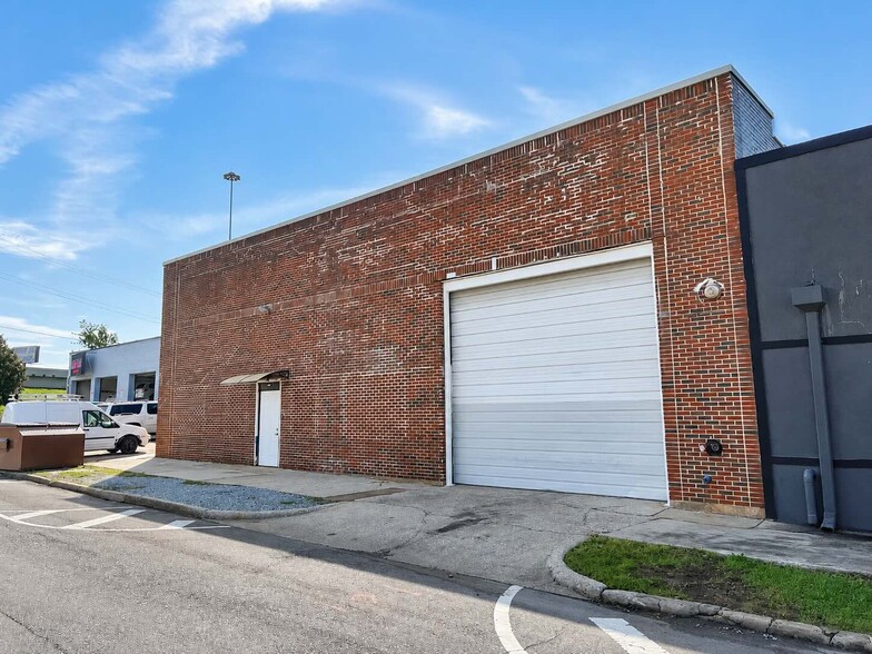 917 6th Ave N, Birmingham, AL for lease - Building Photo - Image 2 of 15