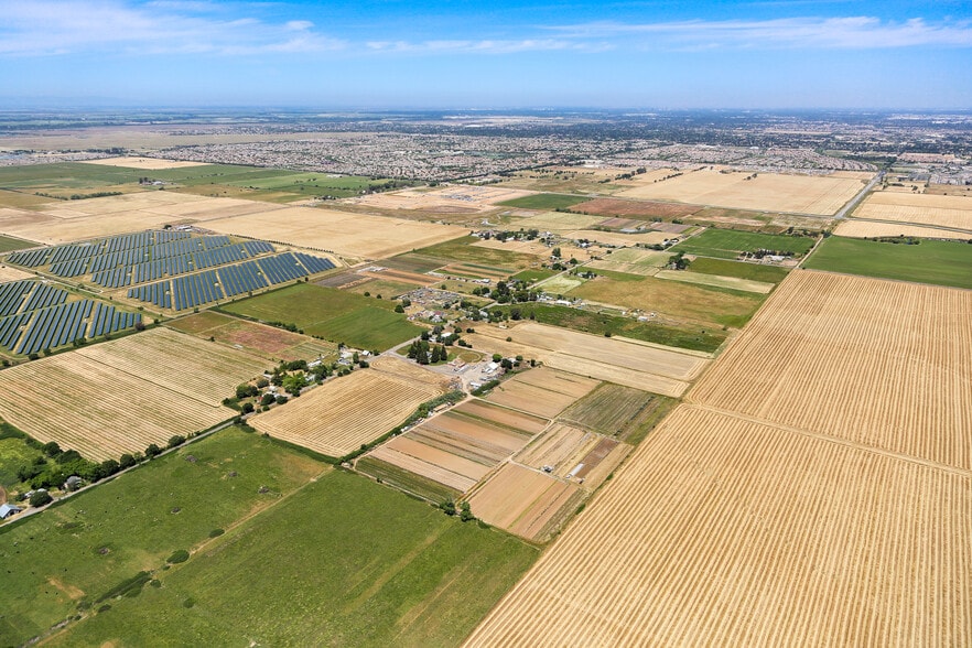10821 Rau Rd, Elk Grove, CA for sale - Aerial - Image 3 of 12