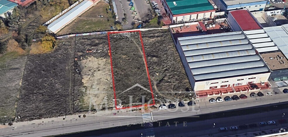 Avenida Cerro del Rubal, 73, Parla, Madrid à vendre - Photo du bâtiment - Image 3 de 3