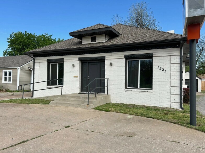 1225 W Britton Rd, Oklahoma City, OK à vendre - Photo du bâtiment - Image 3 de 22