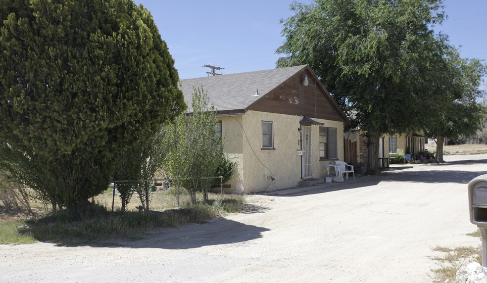 17742 D St, Victorville, CA à vendre - Photo du bâtiment - Image 2 de 16