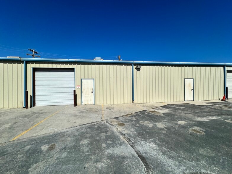 2440 S 3400 W, Salt Lake City, UT for lease - Building Photo - Image 1 of 8