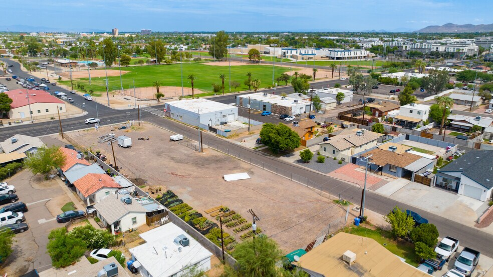 4249 N 16th St, Phoenix, AZ à vendre - Photo du bâtiment - Image 2 de 5