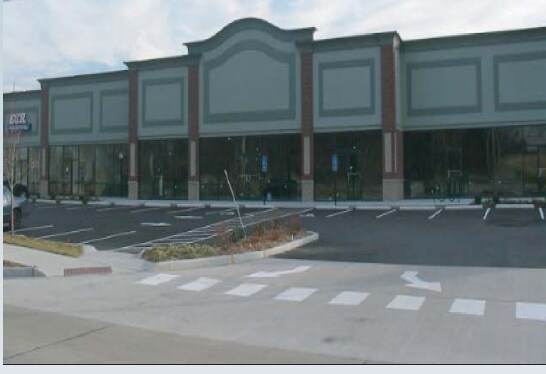 Tom Ginnever Ave, O'Fallon, MO à louer - Photo du bâtiment - Image 3 de 4