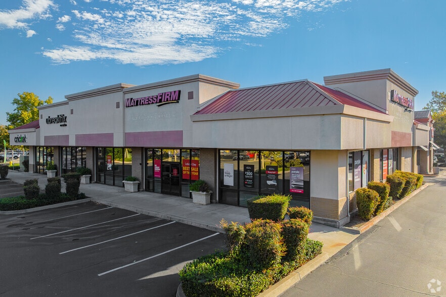 1050 Tharp Rd, Yuba City, CA for lease - Building Photo - Image 3 of 4