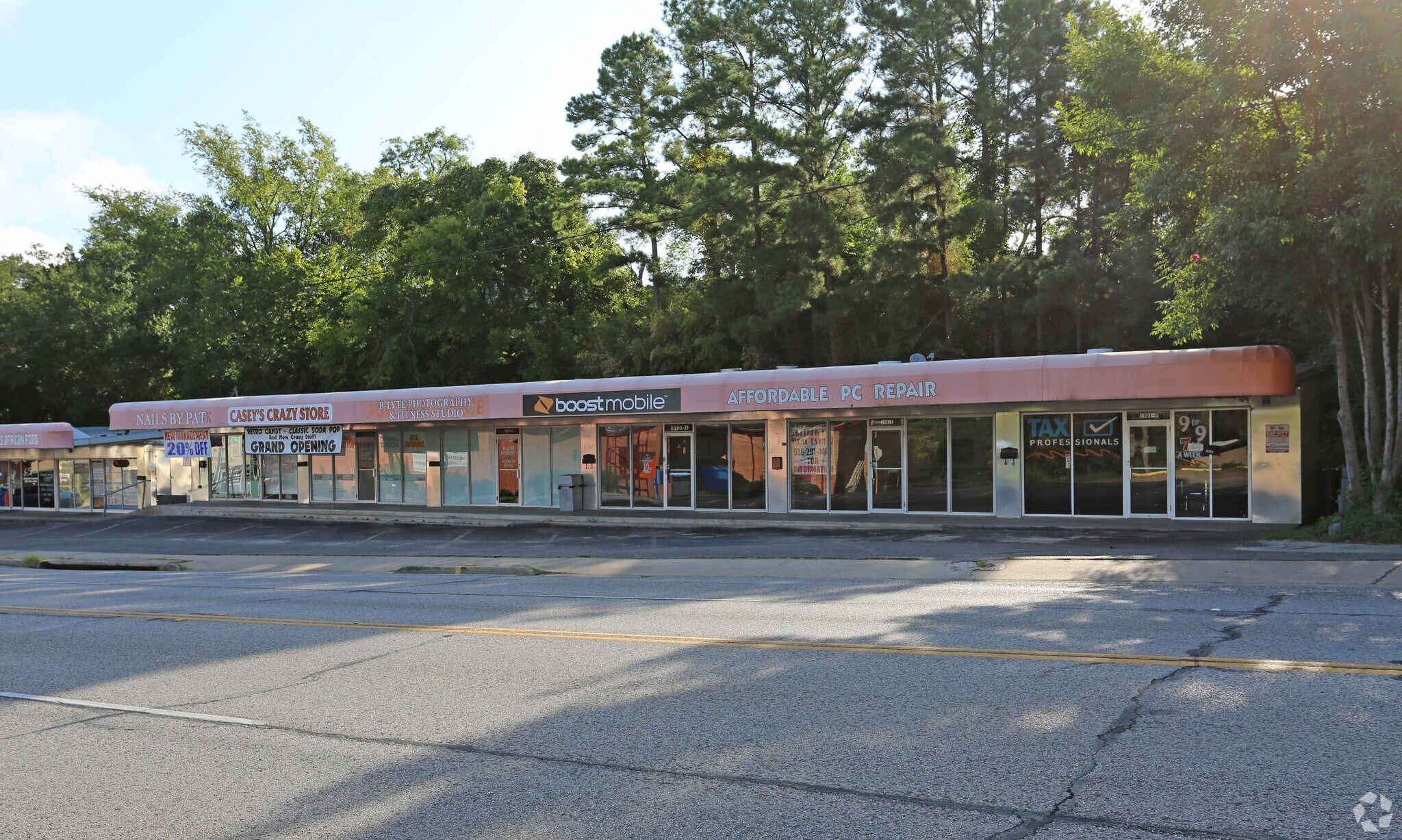 1501 Sam Houston Ave, Huntsville, TX for lease Primary Photo- Image 1 of 24