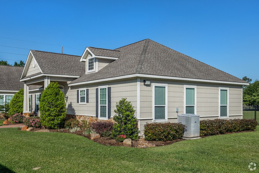 8900 Eastloch Dr, Spring, TX à louer - Photo principale - Image 2 de 11