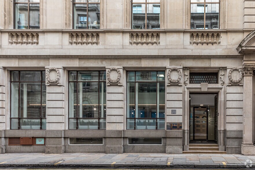32 Threadneedle St, Londres à vendre - Photo du bâtiment - Image 3 de 13