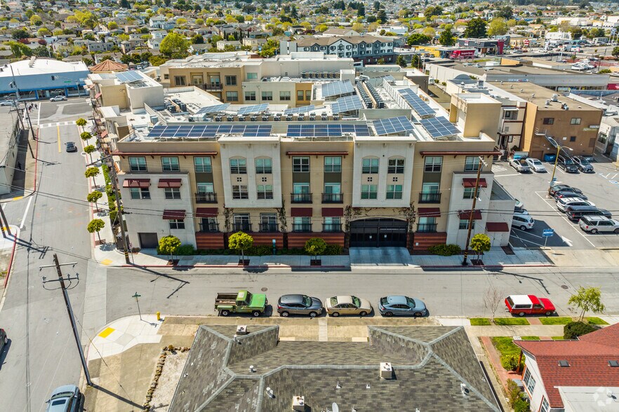 400-418 San Mateo Ave, San Bruno, CA à louer - Photo du bâtiment - Image 3 de 7