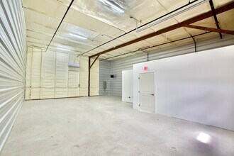 190 Ninety Four Ln, Taylor, TX for sale Building Photo- Image 2 of 7