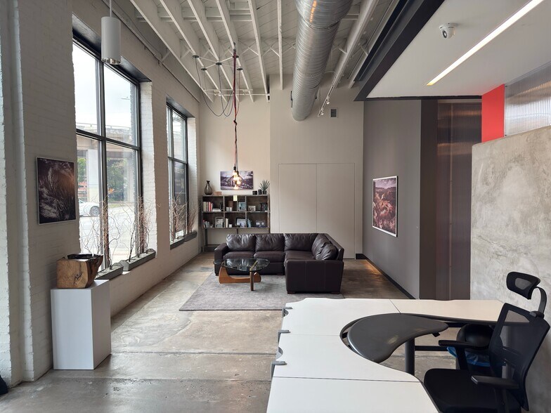 2701-2703 Canton St, Dallas, TX à louer - Photo du bâtiment - Image 3 de 12