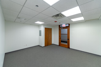 134 N LaSalle St, Chicago, IL for lease Interior Photo- Image 2 of 4