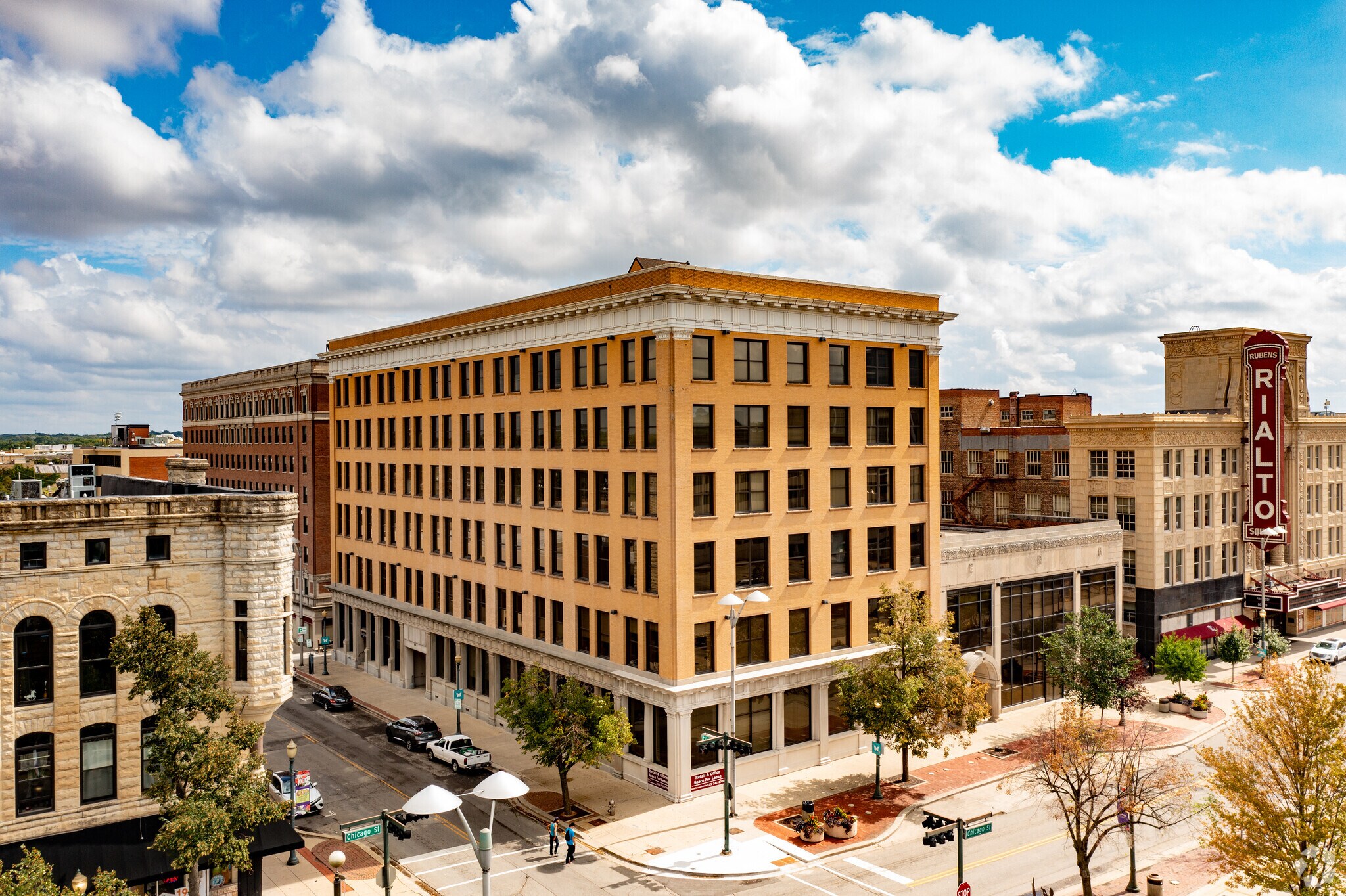 116 N Chicago St, Joliet, IL à louer Photo du bâtiment- Image 1 de 5