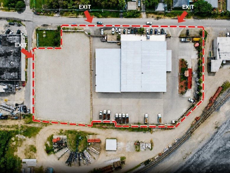 8600 NW 36th Ave, Miami, FL for lease - Building Photo - Image 1 of 19