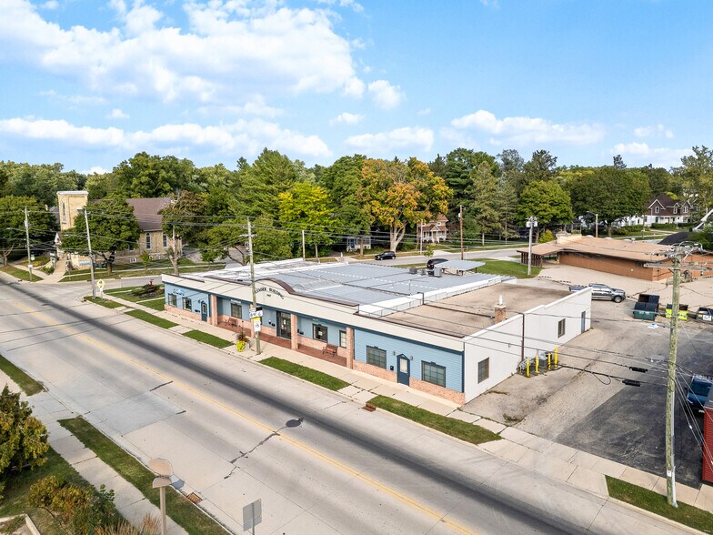 316 N Main St, Lake Mills, WI à vendre - Photo du bâtiment - Image 3 de 67