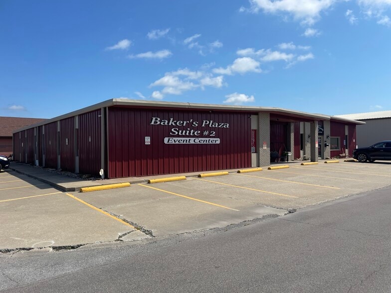 1912 W Rendelman St, Marion, IL à vendre - Photo du bâtiment - Image 3 de 9