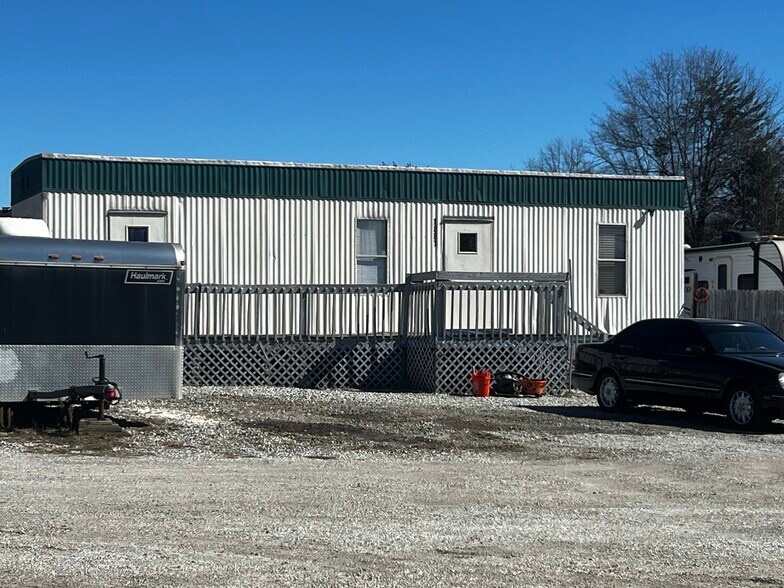 1877A S Carolina 14, Greer, SC à vendre - Photo du bâtiment - Image 3 de 4