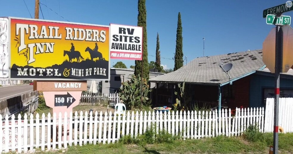 13 N 7th St, Tombstone, AZ à vendre - Photo du b timent - Image 2 de 24