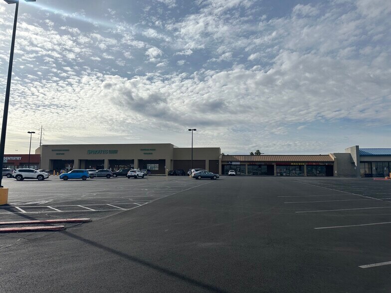 3355 E Tropicana Ave, Las Vegas, NV à louer - Photo du bâtiment - Image 2 de 5
