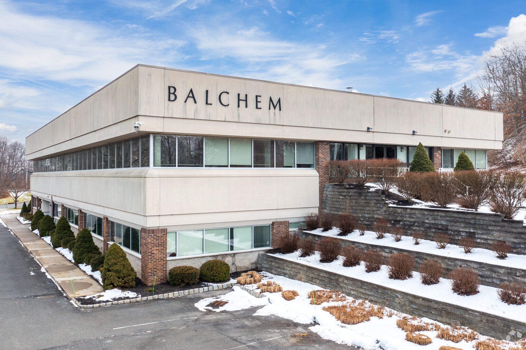 52 Sunrise Park Rd, New Hampton, NY for lease Primary Photo- Image 1 of 4
