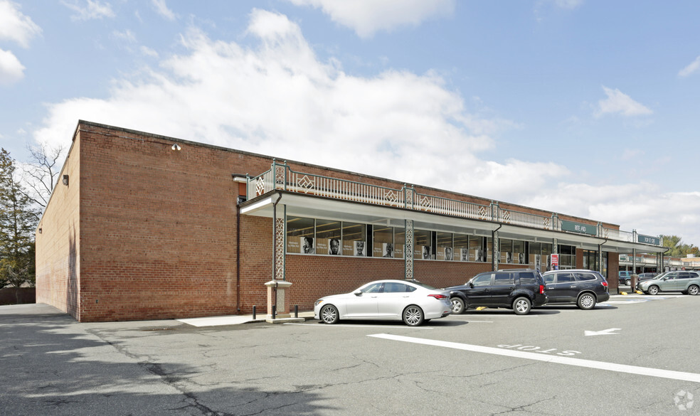 7900-7968 Fort Hunt Rd, Alexandria, VA for lease - Primary Photo - Image 3 of 7