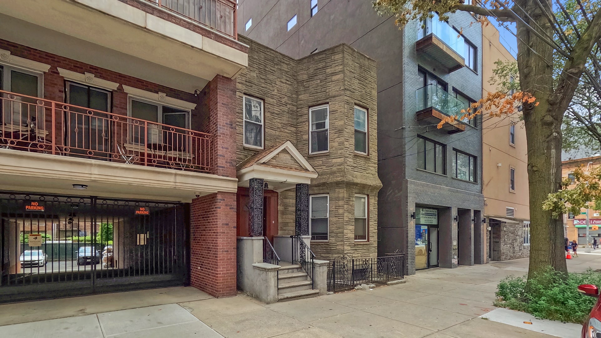 21-12 31st ave, Astoria, NY à vendre Photo principale- Image 1 de 16